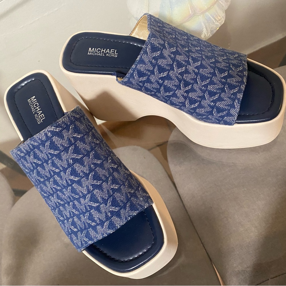 Authentic Michael Kors platform shoes 7M